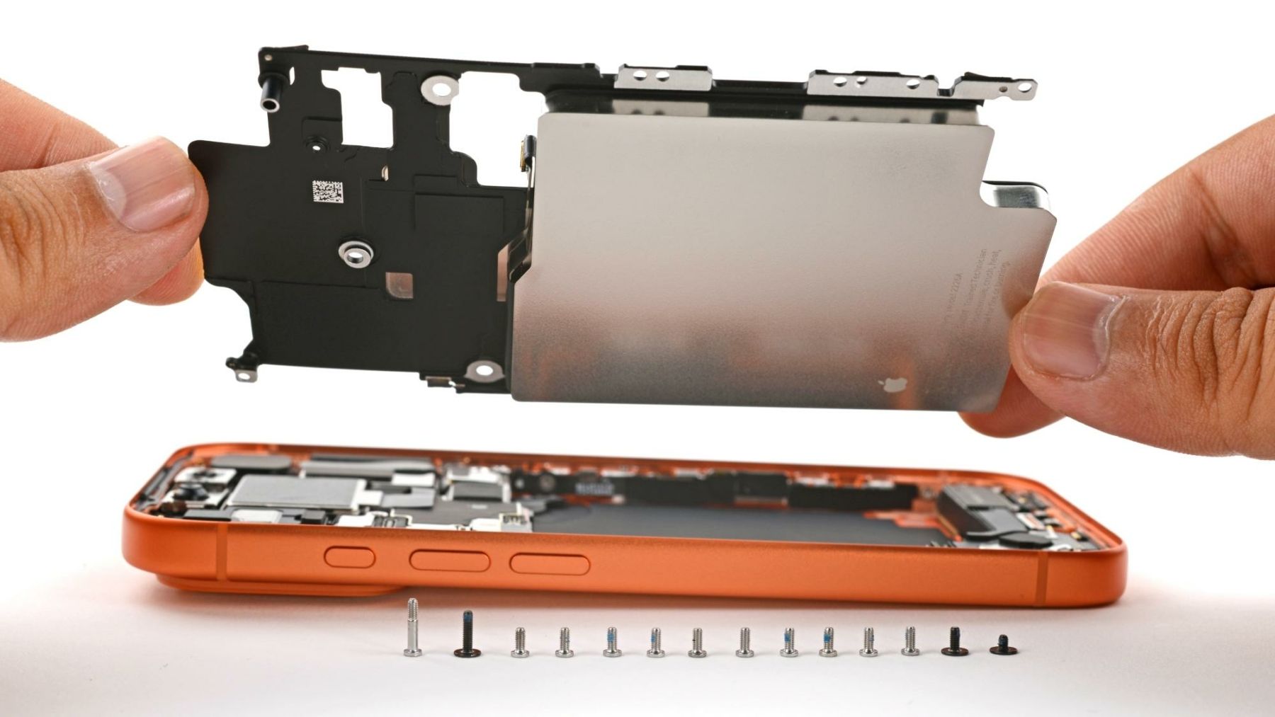 Фото к: Экран и автономность