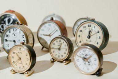 коли переводять годинник на літній час