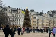 Коли приберуть ялинку в Києві