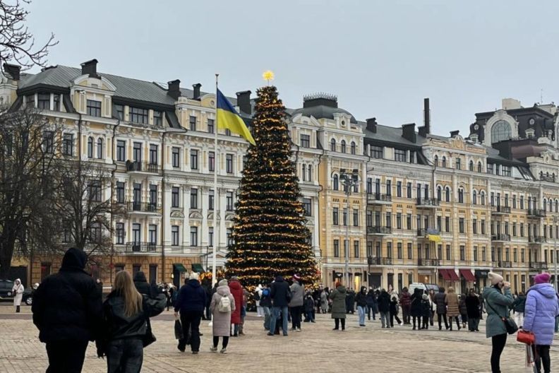 Коли приберуть ялинку в Києві