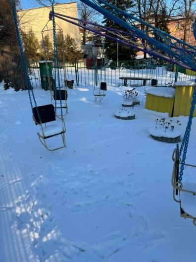 Аттракционы в Житомире зимой.