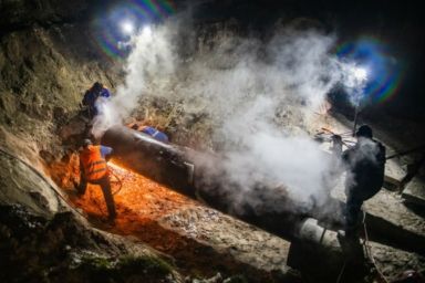 Фото до: У Києві зливають воду з труб у деяких будинках: КМДА пояснили причини