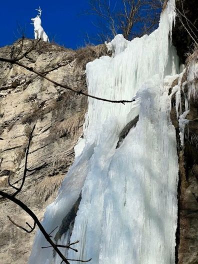 Водоспад у Камʼянець-Подіську зимою