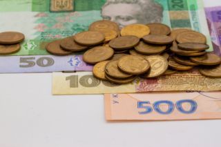 скільки купюр на руках в українців