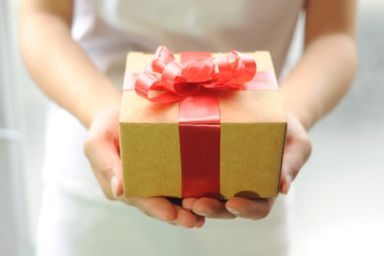 що подарувати хлопцю на день святого валентина