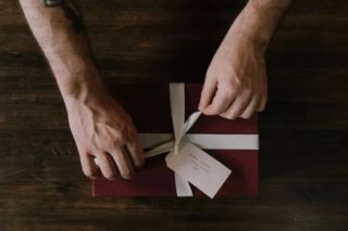 Что подарить мужчине на 14 февраля