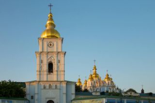 з святом трьох святих