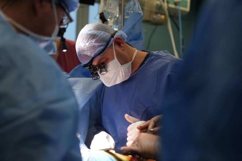 У Львові пересадили серце батькові двох воїнів