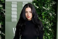 Charli XCX звинуватили у зв’язках з РФ