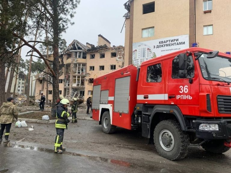 Фото 4 к: Майор ГСЧС Виталий Фареник: Тот украинский флаг останется в глазах на всю жизнь