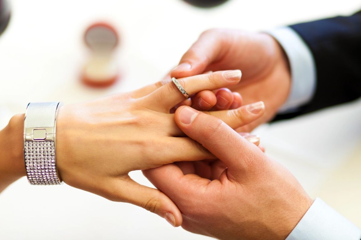 Фото 1 к: Обручальные кольца 2026: разбор антитрендов от интернет-магазина Diamant