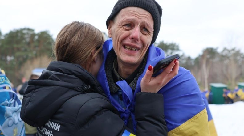Фото 12 до: Обмін полоненими між Україною та РФ: фото