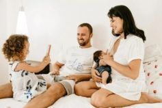 Как прописать ребенка через дію