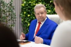 Обшуки у Михайла Поплавського