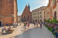 вихідні в польщі в травні 2026