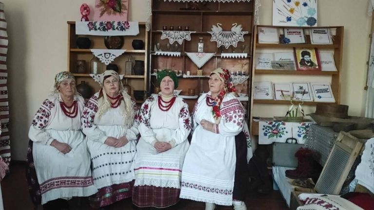 Фото 1 к: Баба командовала парадом: магия полесской Пасхи