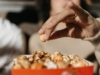 Кава та попкорн: 7 шкідливих продуктів, які насправді корисні