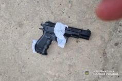 учень вистрілив у однокласника