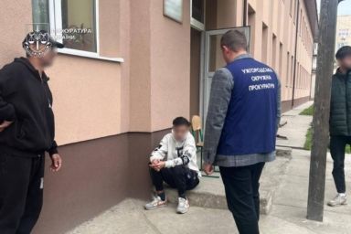 стрілянину на закарпатті класиікують як теракт