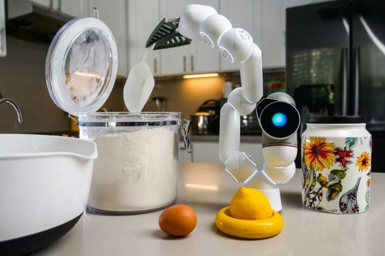 Работы учатся готовить