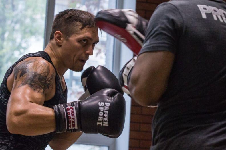 усик верховен де дивитись