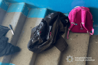 однокласниця поранила ножем ровесницю