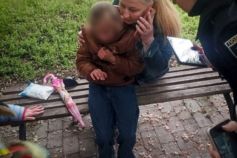 В Одесі дівчинка провалилася у 4-метрову пастку під тротуаром