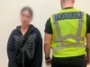 В Киеве 18-летняя девушка ударила военного бутылкой по голове из-за замечаний