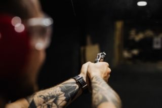 Стрілянина в Індустріальному районі Харкова: поліція затримала озброєного дезертира