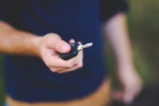застава при оренді авто