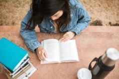скільки українців читають книги