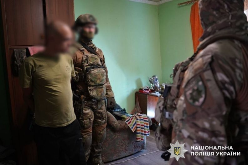 в ужгороді чоловік погрожував жінці та дитині ножем