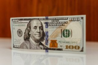 чому росте долар в україні