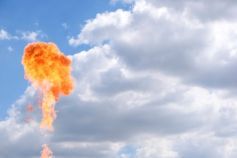 Скільки летить орєшнік до києва