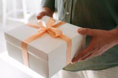 что подарить на день отца 2026