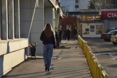 Почему дети чувствуют себя ненужными: ученые исследовали влияние смартфонов на отцовство