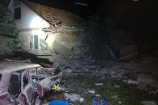 У Сумах КАБи поцілили у житловий квартал