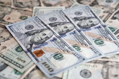 какие доллары не принимают в Украине