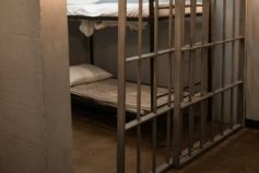 Великобритания расширяет программу медикаментозного снижения сексуального влечения для заключенных
