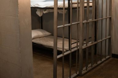 Британія розширює програму медикаментозного зниження сексуального потягу для ув’язнених