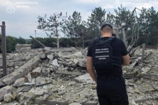 Нічна масована атака РФ: у Києві пошкоджена багатоповерхівка, у Харкові є загиблий