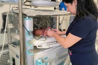 Навколоплідні води відійшли на 22-му тижні: як львівські лікарі врятували дитину