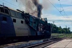 Київ – Миколаїв: росіяни атакували пасажирський потяг