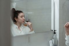Состояние десен и риск деменции: ученые назвали результаты 10-летнего исследования